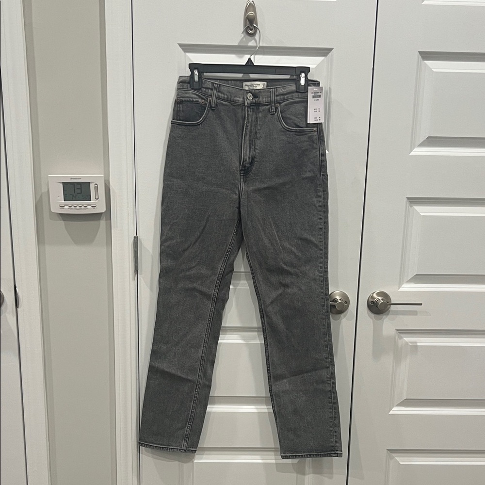 Abercrombie & Fitch Women's Charcoal Straight Leg Jeans